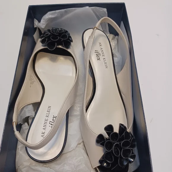 Anne Klein Open Toe Ivory/ Black Shoes Sz 7 - Picture 3 of 8